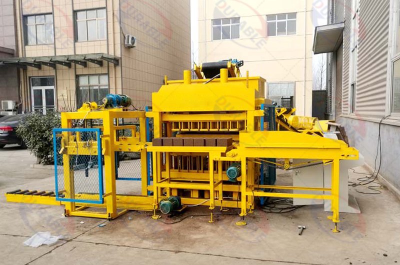 4-hydraulic-clay-brick-making-machine