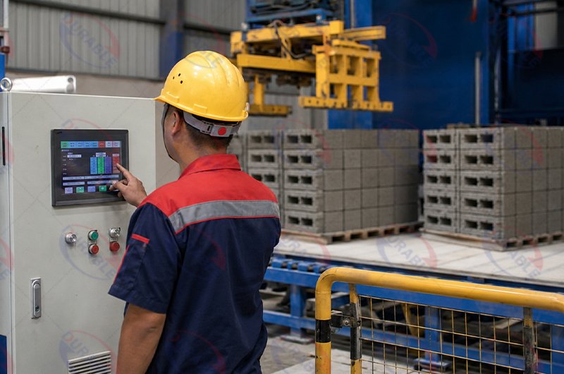 Automatic block factory operator