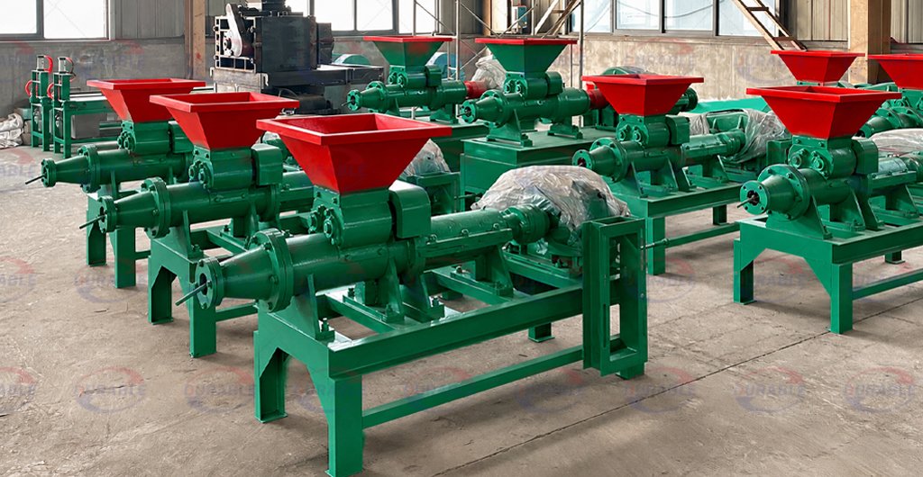 Industrial charcoal making machine processing different biomass materials